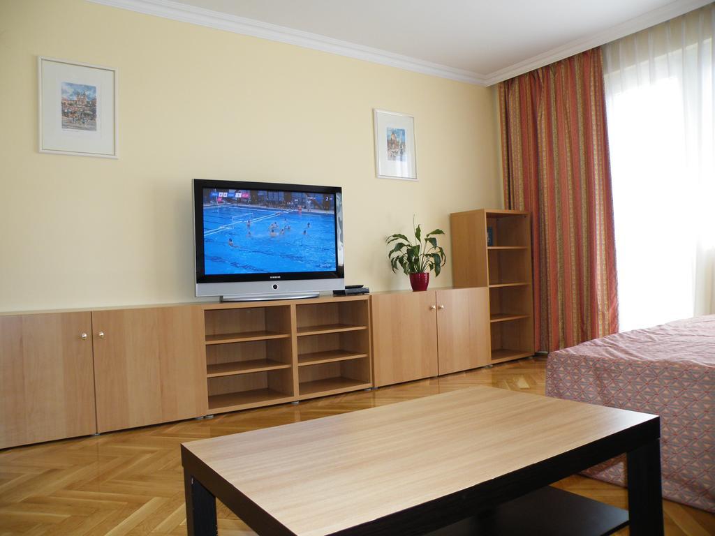 Apartment Buda בודפשט חדר תמונה
